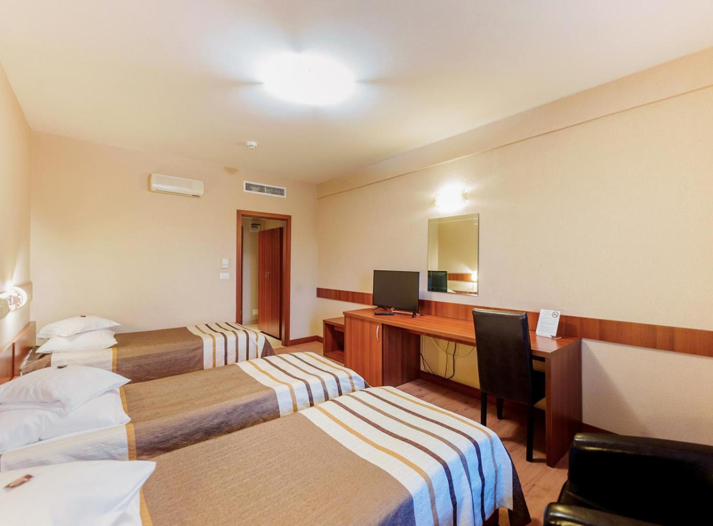 Hotel Crisana Арад Экстерьер фото