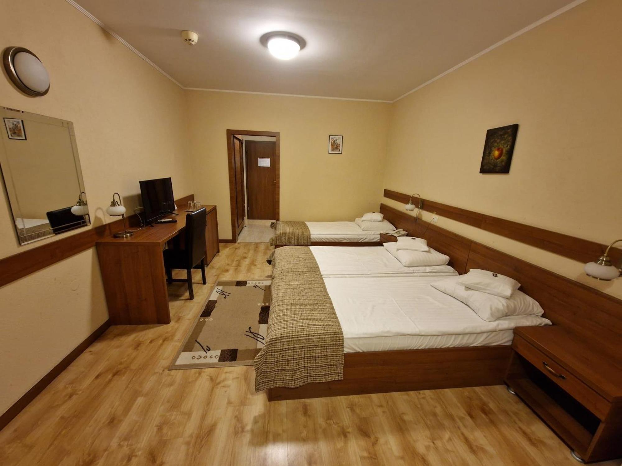 Hotel Crisana Арад Экстерьер фото